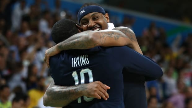 carmelo-anthony-retiring-usa-basketball-gold-medal.jpg